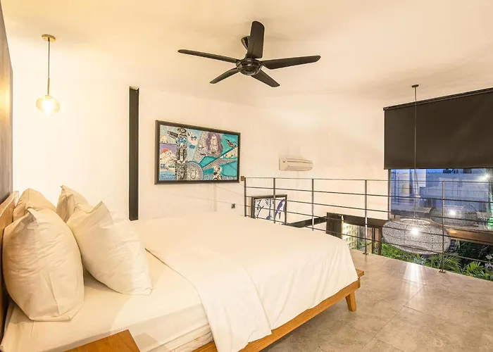Chic Modern 3Br Villa, Enclosed Living Room ホテル チャングー